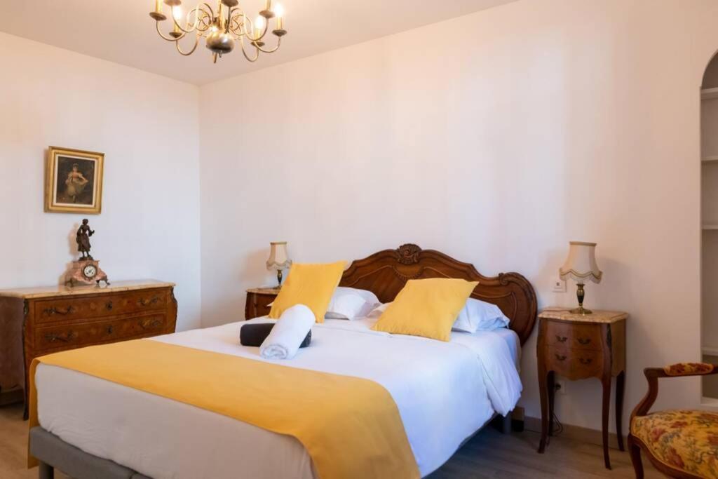 Apartamento Bien D'Exception En Face Du Palais Des Papes Aviñón Exterior foto
